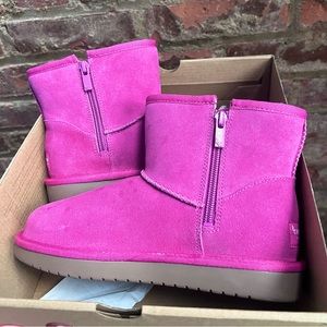 *NEW* UGG KOOLABURRA- Size 3